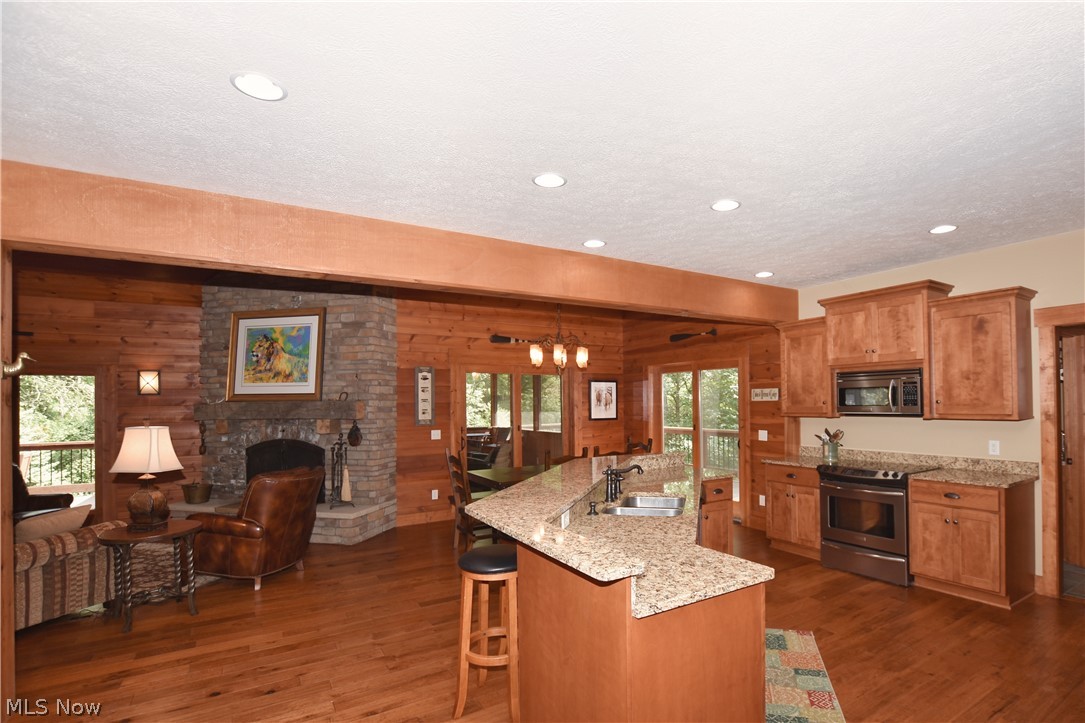 1321 Whispering Pines Drive SW Dellroy OH 44620
