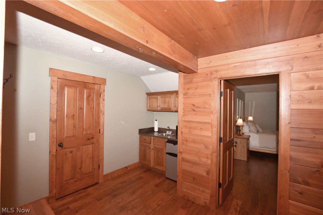 1321 Whispering Pines Drive SW Dellroy OH 44620