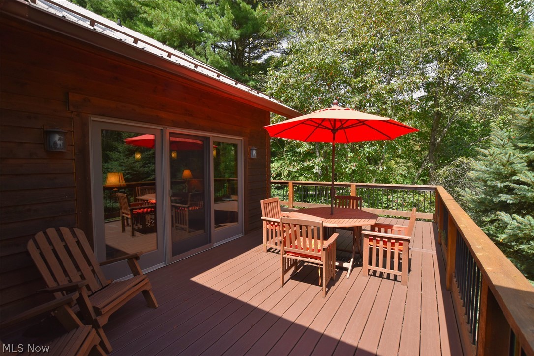 1321 Whispering Pines Drive SW Dellroy OH 44620