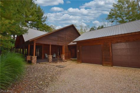 1321 Whispering Pines Drive SW Dellroy OH 44620