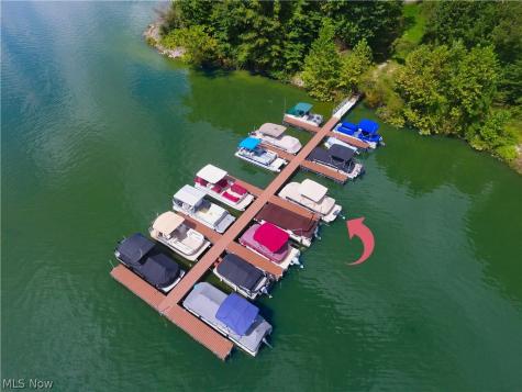 1321 Whispering Pines Drive SW Dellroy OH 44620