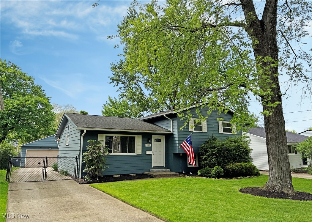 1102 Madrid Drive Akron OH 44313