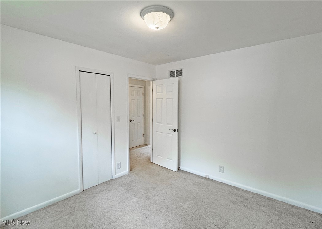 1102 Madrid Drive Akron OH 44313