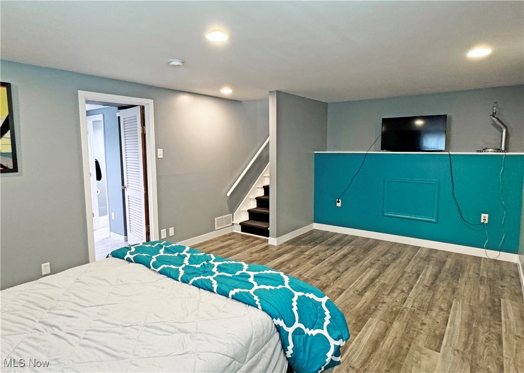 1102 Madrid Drive Akron OH 44313