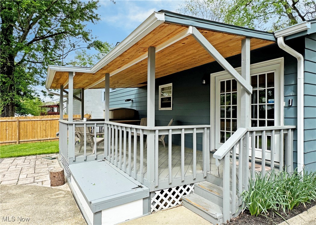 1102 Madrid Drive Akron OH 44313