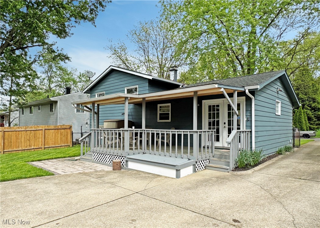 1102 Madrid Drive Akron OH 44313