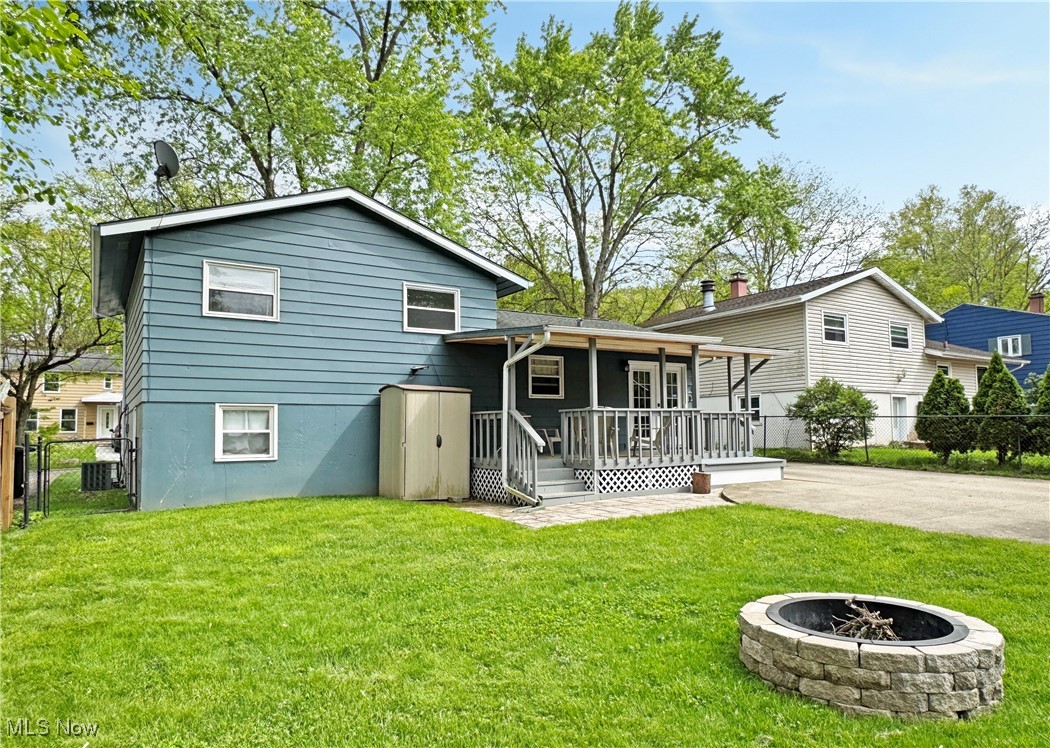 1102 Madrid Drive Akron OH 44313