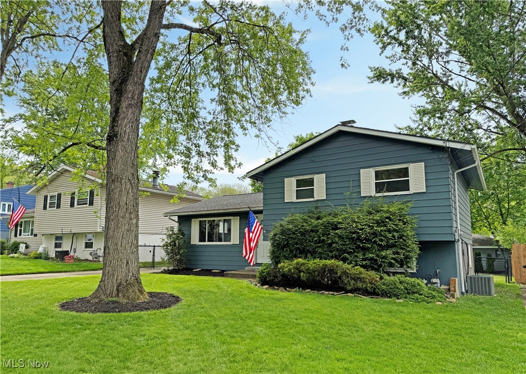 1102 Madrid Drive Akron OH 44313