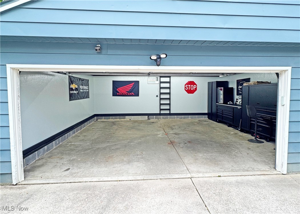 1102 Madrid Drive Akron OH 44313