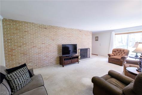 1009 Fair Oaks Avenue SW North Canton OH 44720