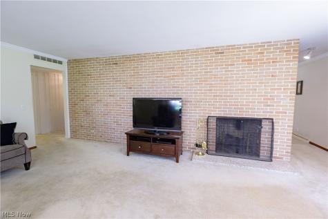 1009 Fair Oaks Avenue SW North Canton OH 44720
