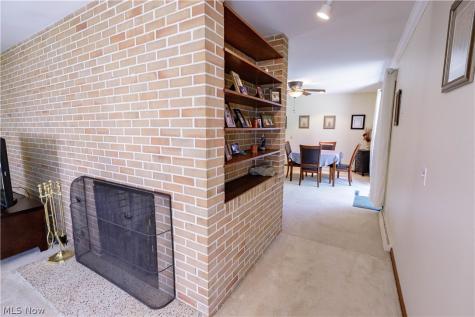 1009 Fair Oaks Avenue SW North Canton OH 44720
