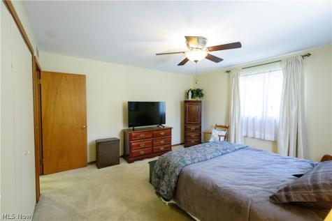 1009 Fair Oaks Avenue SW North Canton OH 44720