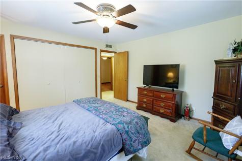 1009 Fair Oaks Avenue SW North Canton OH 44720