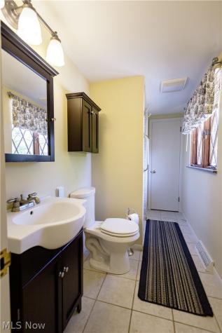 1009 Fair Oaks Avenue SW North Canton OH 44720