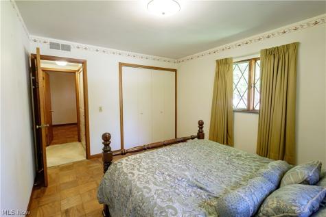 1009 Fair Oaks Avenue SW North Canton OH 44720
