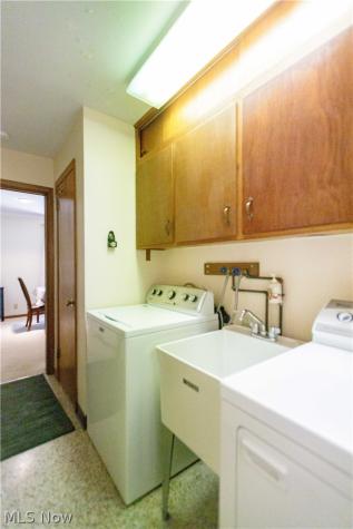 1009 Fair Oaks Avenue SW North Canton OH 44720