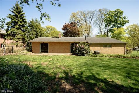 1009 Fair Oaks Avenue SW North Canton OH 44720