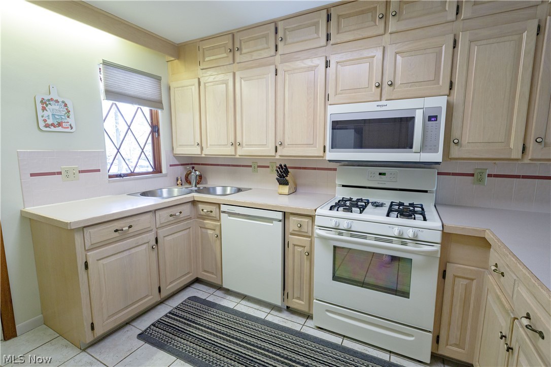 1009 Fair Oaks Avenue SW North Canton OH 44720