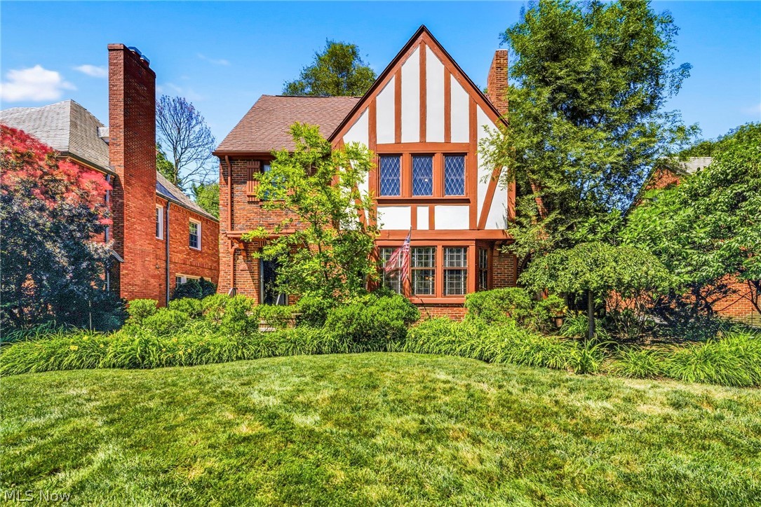 19621 Sussex Road Shaker Heights OH 44122