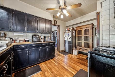 19621 Sussex Road Shaker Heights OH 44122
