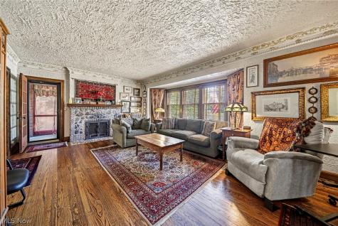 19621 Sussex Road Shaker Heights OH 44122