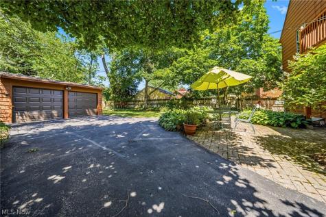 19621 Sussex Road Shaker Heights OH 44122