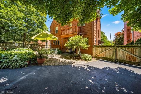 19621 Sussex Road Shaker Heights OH 44122