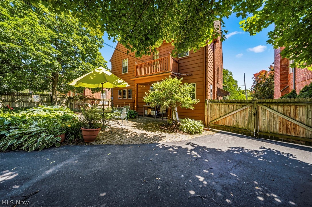 19621 Sussex Road Shaker Heights OH 44122