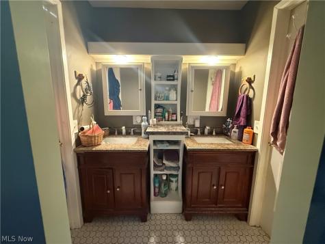 8150 Rushton Drive Mentor OH 44060