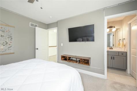 2473 Westwood Circle Hudson OH 44236
