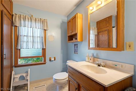 2238 Cooledge Avenue Akron OH 44305