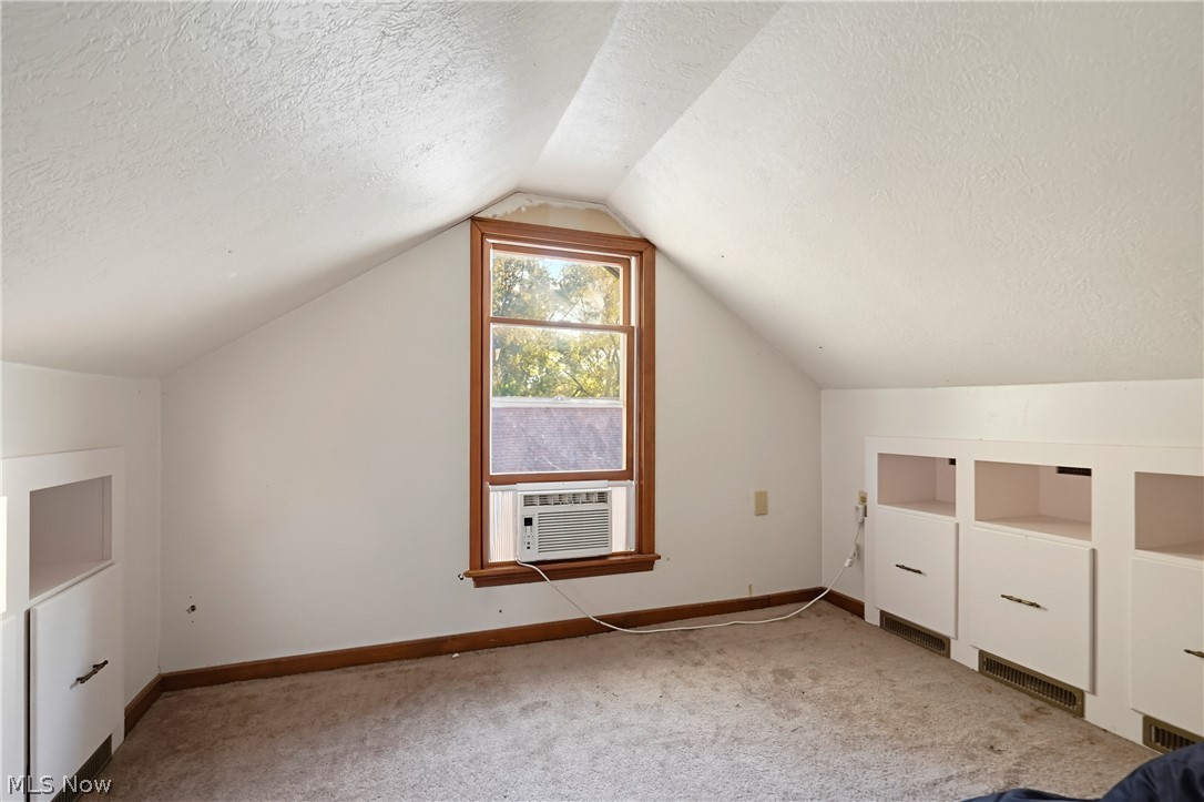 2238 Cooledge Avenue Akron OH 44305