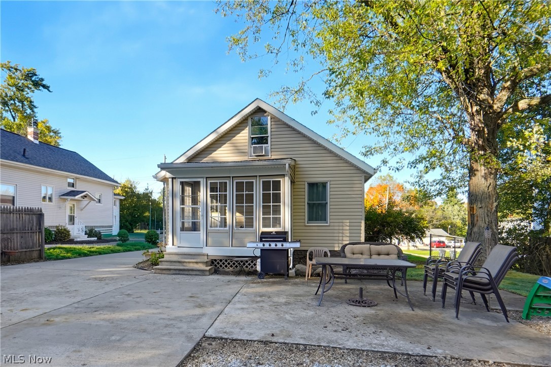 2238 Cooledge Avenue Akron OH 44305
