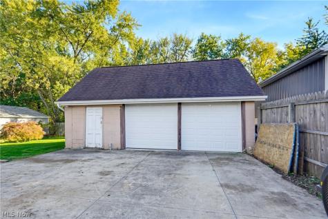 2238 Cooledge Avenue Akron OH 44305