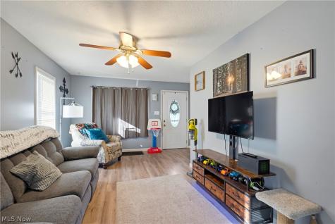 2238 Cooledge Avenue Akron OH 44305