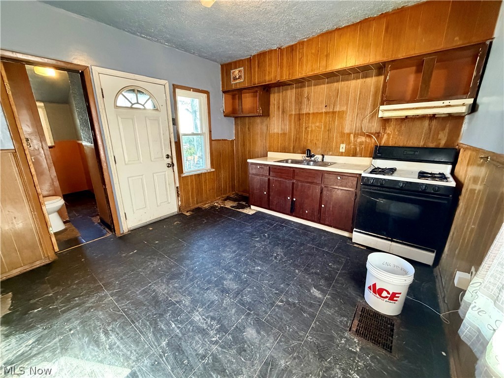 4391 E 86th Street Cleveland OH 44105