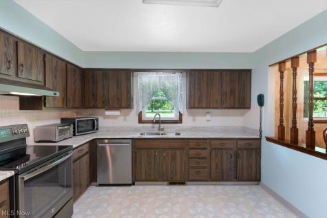 12161 Woodridge Drive North Royalton OH 44133