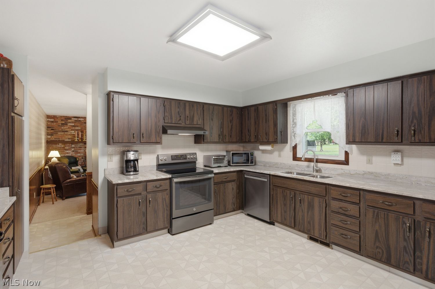 12161 Woodridge Drive North Royalton OH 44133