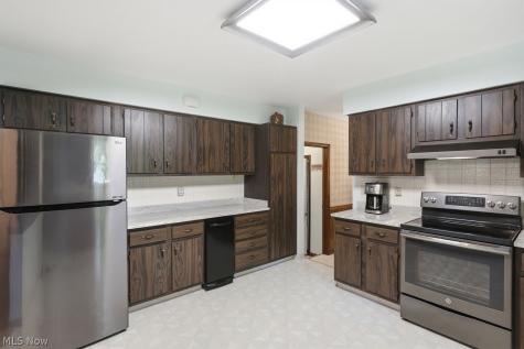 12161 Woodridge Drive North Royalton OH 44133
