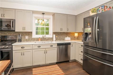 4426 Woodland Avenue NW Canton OH 44709