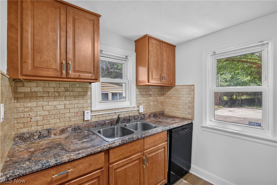 18412 Waterbury Avenue Maple Heights OH 44137