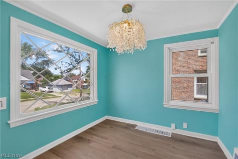 18412 Waterbury Avenue Maple Heights OH 44137