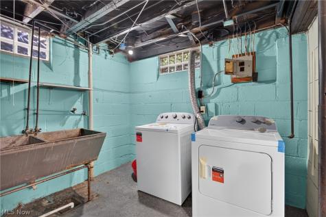 18412 Waterbury Avenue Maple Heights OH 44137