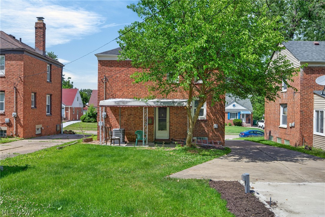 18412 Waterbury Avenue Maple Heights OH 44137