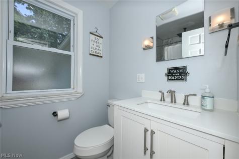 5295 Case Avenue Lyndhurst OH 44124
