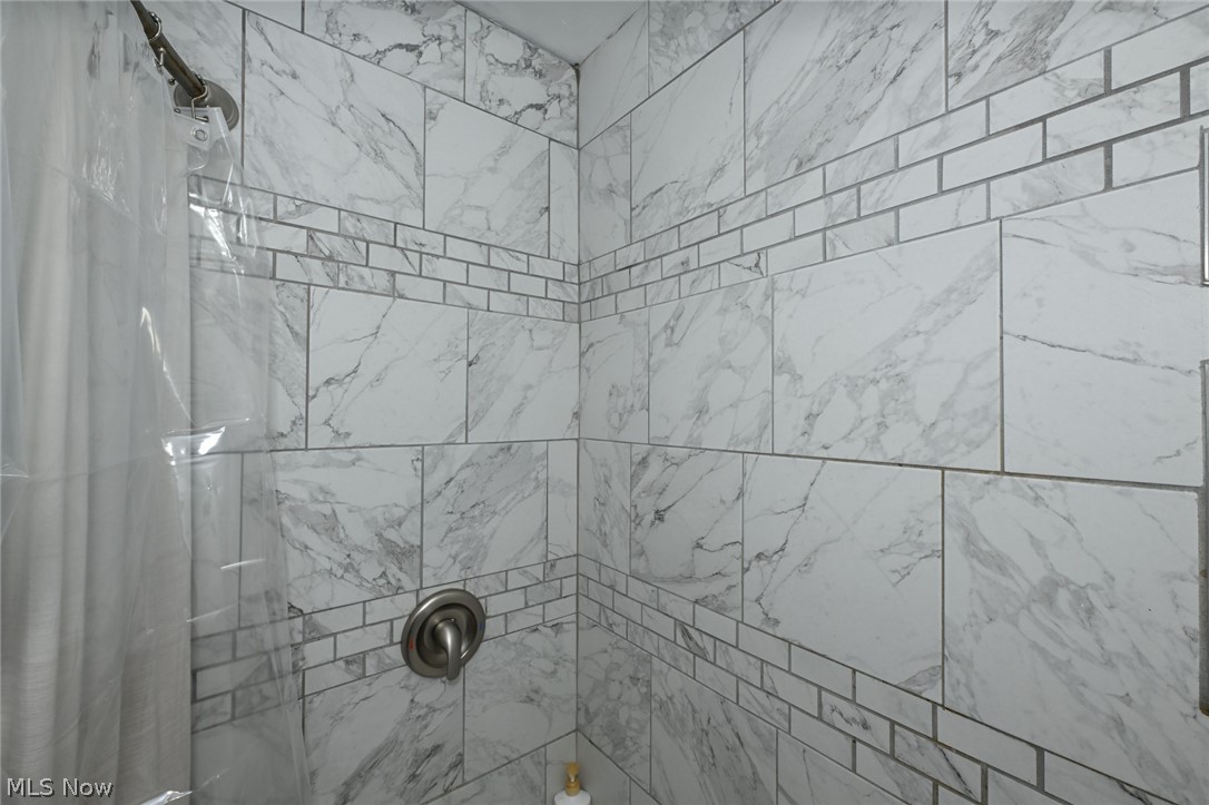 5295 Case Avenue Lyndhurst OH 44124