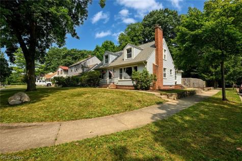 5295 Case Avenue Lyndhurst OH 44124