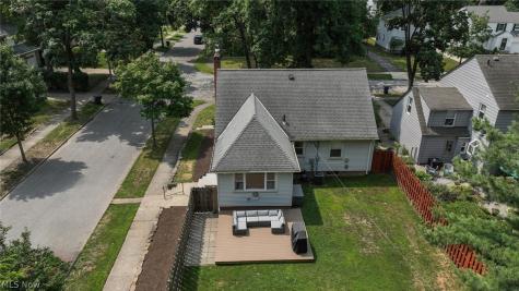 5295 Case Avenue Lyndhurst OH 44124