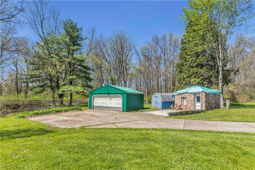2140 Gardenland Avenue Niles OH 44446